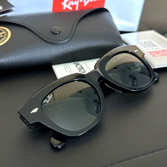 LIKE NEW Ray-Ban State Street RB2186 Black Ray ban sunglasses - Picture 3 of 16